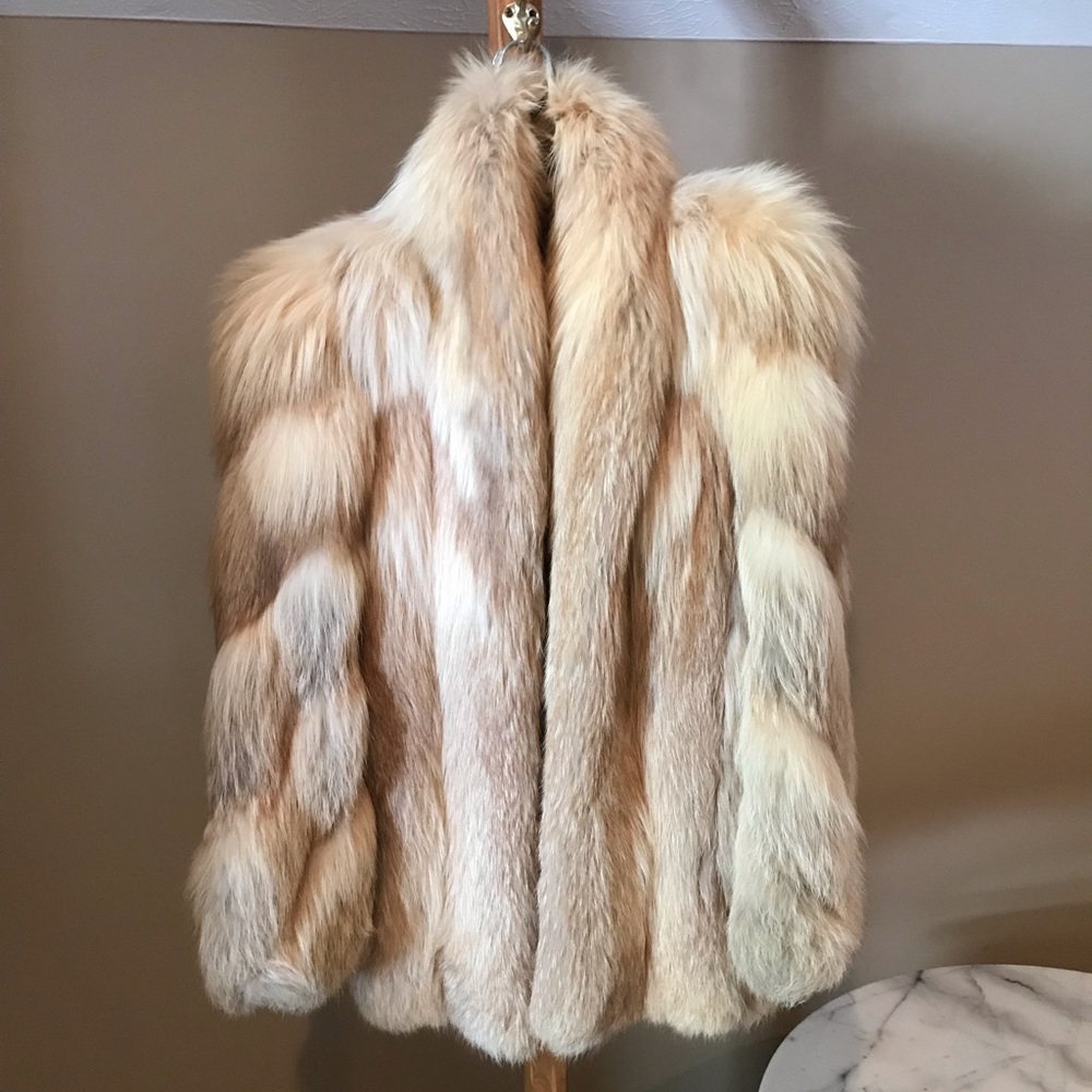 Fox fur. Size 8. Excellent condition; worn 4 x.